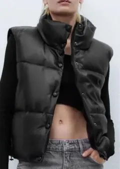 ZARA ブラック フェイクレザーベスト