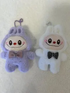 ラブブのぬいぐるみキーホルダー2個セットサイズ約横8cm 縦11cm