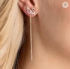 【ほぼ新品】スワロフスキー　Dazzling Swan ドロップピアス