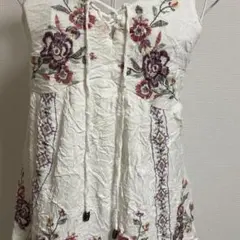 Xhilaration（エキラレーション）【S】刺繍ワンピース ノースリーブ