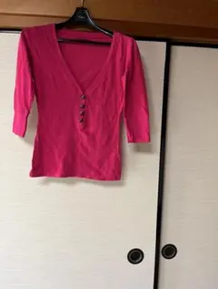 Vince ピンク Vネック 五分袖 トップスのサムネイル