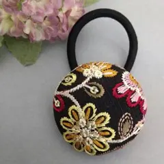 インド刺繍リボン くるみボタン ヘアゴム 黄色お花 × ブラック