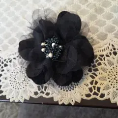 新品黒のコサージュ