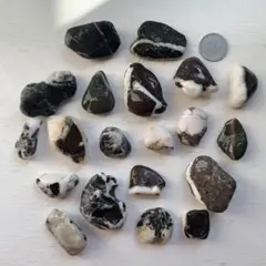 2026年最新】綺麗な石ころの人気アイテム - メルカリ