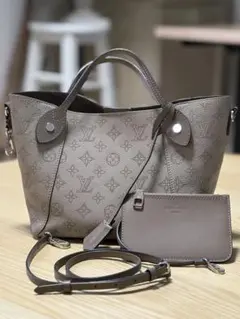 Louis Vuitton マヒナ　PM ショルダーバッグ