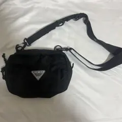 コロンビア PFG ブラック ショルダーバッグ