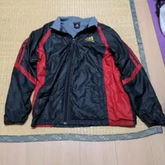 adidas 黒赤ジャケット