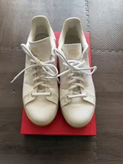 アディダス adidas スニーカー白