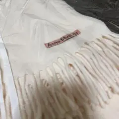 Acne Studios ホワイト マフラー フリンジ付き