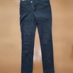ブラック スリムフィットパンツ