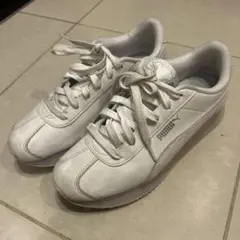 Puma プラットフォームスニーカー　白　通学