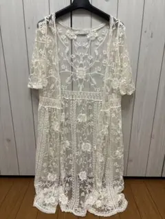 AUNT MARIE’S刺繍入りホワイトカーディガン