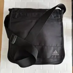 adidas アディダス ショルダーバッグ 黒　大容量　ポケット7個　希少