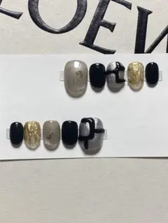 ブラック×ゴールド×シルバー　個性派ネイルチップ　ベリーショート　06568