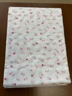 花柄　刺繍　綿生地　ハンドメイド　【未使用品】