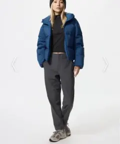 新品 今季UNIQLOウォームストレッチパンツ ダークグレー XS