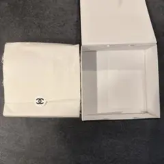 CHANEL シャネル 空箱 包装紙 シール付き ギフトボックス 正規品のサムネイル