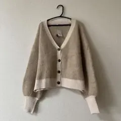 ベージュ Vネック 長袖カーディガン