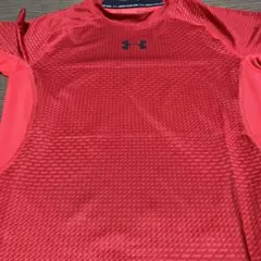 Under Armour コンプレッション Tシャツ SM/FIT/CH レッド