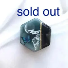 レジン 月と蝶の カボションパーツ【h】