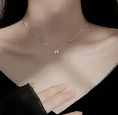 四つ葉のクローバー ネックレス シルバーカラー