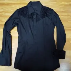 FUGA　黒シャツのサムネイル