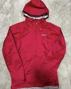 patagonia レッド マウンテンパーカーのサムネイル