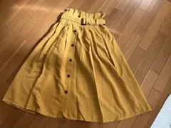 濃いめの黄色　スカート　Mサイズ