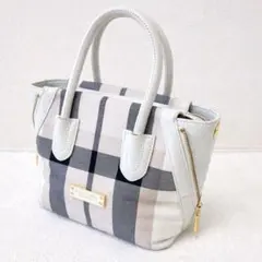 ブルーレーベルクレストブリッジ チェック ハンドバッグ 白