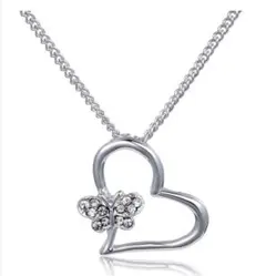 ハートと蝶のクリスタルネックレス