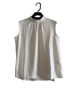 GU ハイネック ノースリーブシャツ Mサイズ