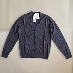 【新品】　ユニクロ エクストラファインメリノ　Vネック　カーディガン　メンズXS
