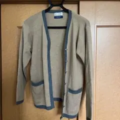 Aylesbury ボタン付きカーディガン 長袖 ベージュ