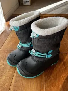 キッズ防水ブーツ ファー付き スノーシューズ　21-22cm