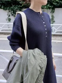 新品同様 スピックアンドスパン ヘンリーネックリブニットワンピース ネイビー F