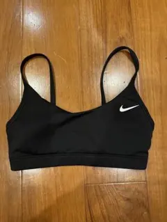Nike ブラック スポーツブラ
