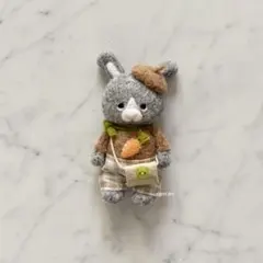 羊毛フェルト ハンドメイド くまさんブローチ みつばちワンポイント