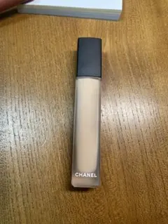 CHANEL ウルトラ ル タン コレクトゥール B20 美品のサムネイル