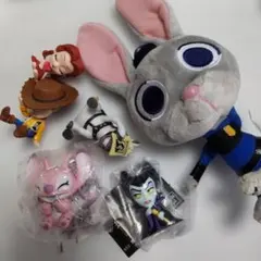 6点セット　ディズニー　ガチャ　フィギュア　ぬいぐるみ　ズートピア　他