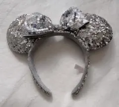 ディズニーカチューシャ　スパンコール　シルバー