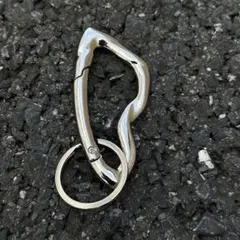 【新品】カラビナ ウェーブデザイン キーホルダー メンズ ストリート