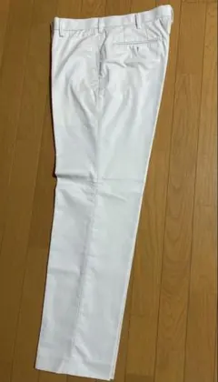 ユニクロ ホワイト スリムフィット スラックス