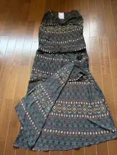 【レア　未使用品】エスニック柄　シフォンロングワンピース