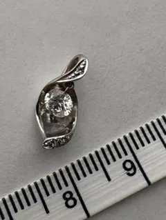 k18WG 0.31ct ダイヤモンド　ペンダント　天然ダイヤモンド　18金のサムネイル