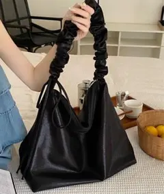 DIAVEL 黒 ショルダーバッグ　2way ギャザーバッグ