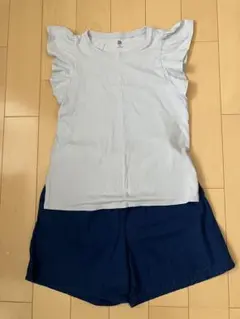 ユニクロ キッズ 150 上下セット 水色フリルTシャツと半ズボン