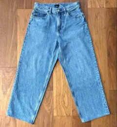 新品　ワイドストレートジーンズ　30インチ