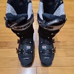 Item thumbnail for item c4b2cf43-284c-43db-96e8-f259427434e2