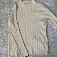 長袖 ニット クリーム色 Mサイズ