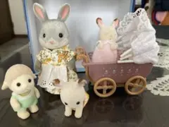 シルバニアファミリー　4体＋うば車セット